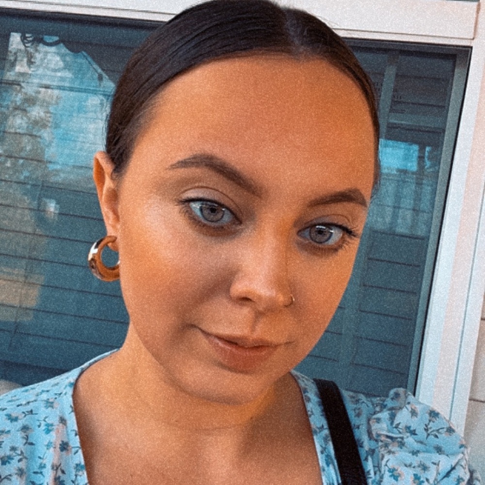 Meet your Posher, Alexandra